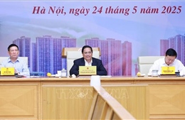 Thủ tướng Phạm Minh Chính: Triển khai ngay giải pháp để giảm chênh lệch giá vàng trong nước và quốc tế