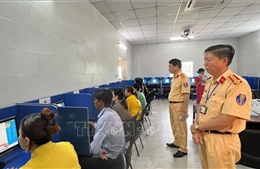 Công an Bình Dương tổ chức kỳ sát hạch cấp giấy phép lái xe đầu tiên