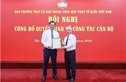 Trao quyết định bổ nhiệm Thư ký Chủ tịch Ủy ban Trung ương MTTQ Việt Nam