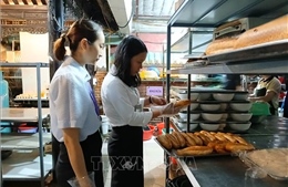 Đảm bảo thực phẩm &#39;sạch&#39;, dịch vụ không &#39;chặt chém&#39; mùa lễ hội pháo hoa