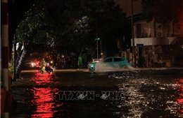 Rãnh áp thấp kết hợp với hội tụ gió trên cao gây mưa lớn diện rộng ở Bắc Bộ