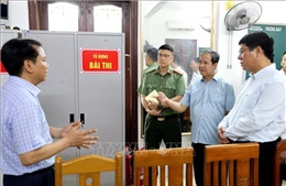 Bộ trưởng Bộ Giáo dục và Đào tạo kiểm tra công tác chuẩn bị Kỳ thi tốt nghiệp THPT tại Thái Bình