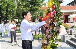 Dâng hương nhân kỷ niệm 113 năm Ngày sinh Tổng Bí thư Nguyễn Văn Cừ