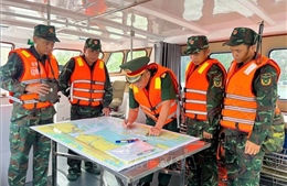 Sẵn sàng cứu hộ, cứu nạn trên vịnh Hạ Long khi có tình huống bất ngờ