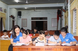 Lớp học hè 0 đồng của những cô giáo áo xanh tình nguyện