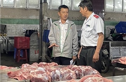 TP Hồ Chí Minh: Ngăn chặn nguy cơ thịt lợn nhiễm bệnh ngay từ chợ