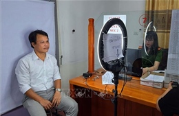 Công an Nghệ An: &#39;Tăng tốc&#39; ngày đêm cấp đổi thẻ đảng viên