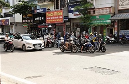 Nhiều khu vực trên cả nước có mưa dông, Bắc Bộ tiếp tục nắng nóng