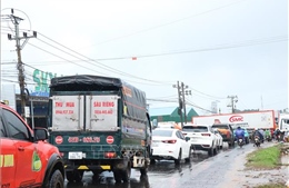 Quốc lộ 26 đoạn qua Đắk Lắk thường xuyên ùn tắc trong mùa thu hoạch sầu riêng