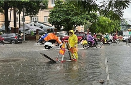Hà Nội kích hoạt các phương án ứng phó, tập trung tiêu úng tại 90 vị trí ngập nước
