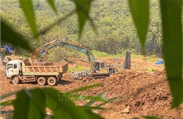 Công trường khai thác đá ở Đồng Nai vẫn hoạt động dù đã bị xử phạt