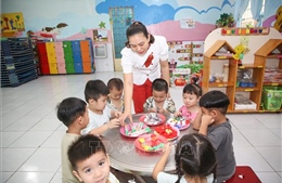 Cần nâng chuẩn trình độ đào tạo đối với giáo viên mầm non