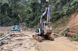 Chạy đua với thời tiết, nỗ lực thông tuyến vào Ngọc Linh (Quảng Ngãi)