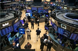 Phố Wall giảm điểm sau đàm phán Mỹ - Trung và báo cáo lợi nhuận của các hãng công nghệ