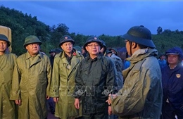 Phó Thủ tướng Hồ Quốc Dũng chỉ đạo khắc phục sạt lở tại đèo Khánh Lê