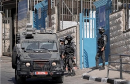 Israel đột kích khắp Bờ Tây