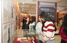 Trưng bày 370 tư liệu, hiện vật về hành trình của Bác Hồ tại Trung Quốc