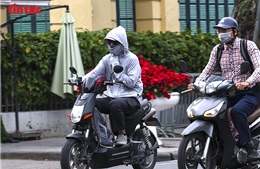 Bão số 15 đổi hướng và tiếp tục di chuyển chậm