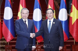 Tổng Bí thư Tô Lâm hội kiến Thủ tướng Lào