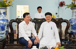 Thăm, chúc mừng 101 năm Ngày Khai đạo Cao Đài