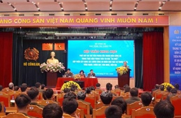 Tiên phong thực hiện phong trào thi đua &#39;Ba nhất&#39;