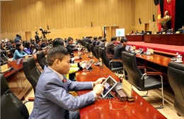 Chất vấn nhiều vấn đề &#39;nóng&#39; sau vận hành chính quyền địa phương 2 cấp