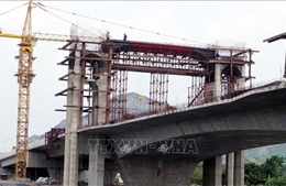 Cầu Tân Lang về đích trong niềm vui của người dân hai bờ sông Đáy