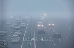 Thời tiết cực đoan gây gián đoạn giao thông tại Ấn Độ và Tanzania