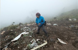 Tìm thấy thêm 6 thi thể trong vụ rơi máy bay ở Indonesia