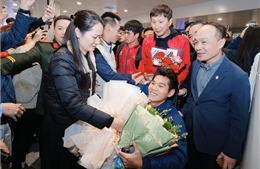 Trung vệ Hiểu Minh được đưa thẳng tới Vinmec Smart City để chuẩn bị cho ca hội chẩn quan trọng