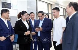 Giảm bớt thủ tục hành chính rườm rà, mục tiêu cuối cùng là phục vụ nhân dân