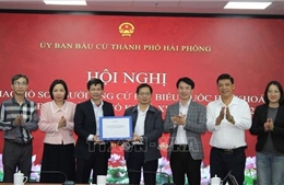 Hải Phòng: Bàn giao hồ sơ người ứng cử đại biểu Quốc hội khóa XVI và đại biểu HĐND thành phố