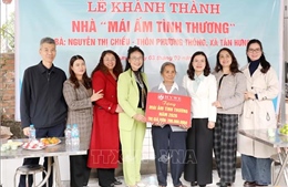 Trao mái ấm cho phụ nữ có hoàn cảnh đặc biệt khó khăn