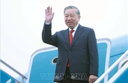 Chùm ảnh Tổng Bí thư Tô Lâm lên đường thăm cấp Nhà nước tới Lào