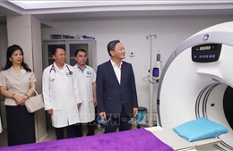 Thầy thuốc Việt Nam tại Lào - cầu nối thắt chặt tình đoàn kết hai nước