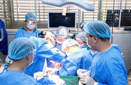 Cứu sống bệnh nhân ung thư hốc mũi hiếm gặp