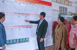 Bảo đảm lựa chọn nhân sự đủ phẩm chất, năng lực tham gia tổ chức bầu cử