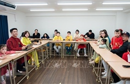 Ngày Quốc tế Phụ nữ 8/3: Gìn giữ tiếng Việt từ mái ấm gia đình