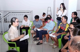 Hỗ trợ cử tri khiếm thị tiếp cận thông tin bằng chữ nổi