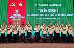 Tôn vinh những quân nhân chuyên nghiệp tiêu biểu, xuất sắc