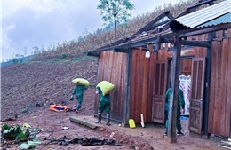 Lào Cai khẩn trương khắc phục sự cố điện sau dông lốc