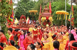 Nô nức khai hội Đền Tranh và Đền Long Động