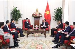 Bộ trưởng Ngoại giao Lê Hoài Trung tiếp Thứ trưởng Thứ nhất Bộ Ngoại giao Hàn Quốc Park Joon Yoo