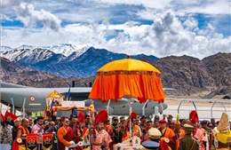 Xá lợi Đức Phật lần đầu được cung rước khỏi Bảo tàng Quốc gia Ấn Độ