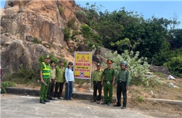 Quản lý ngăn khỉ tấn công du khách và người dân