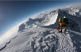 Kỳ tích 50 ngày chinh phục đỉnh Everest của nhà leo núi người Australia