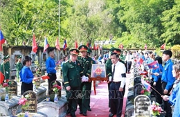 Đại tướng Nguyễn Trọng Nghĩa dự truy điệu, an táng hài cốt liệt sĩ Việt Nam hy sinh tại Lào