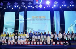 Tuyên dương thanh niên công nhân, chủ nhà trọ tiêu biểu