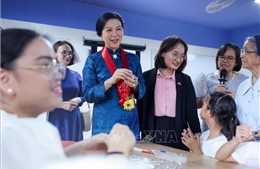 Phu nhân Tổng Bí thư, Chủ tịch nước Tô Lâm thăm trẻ em hoàn cảnh đặc biệt tại Philippines