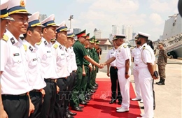 Biên đội tàu Hải quân Ấn Độ thăm hữu nghị TP Hồ Chí Minh